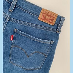 Levi’s 724 High Rise Straight Jeans Size 29